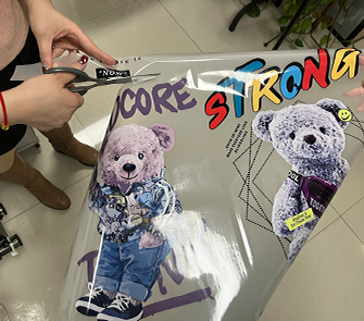 유형: DTF PET 필름 크기: 60cm 및 30cm * 100m / 롤 벗기기 방법: 콜드 벗김 보증 기간: 3년 주의: 건조하고 습기를 막는 환경에 보관