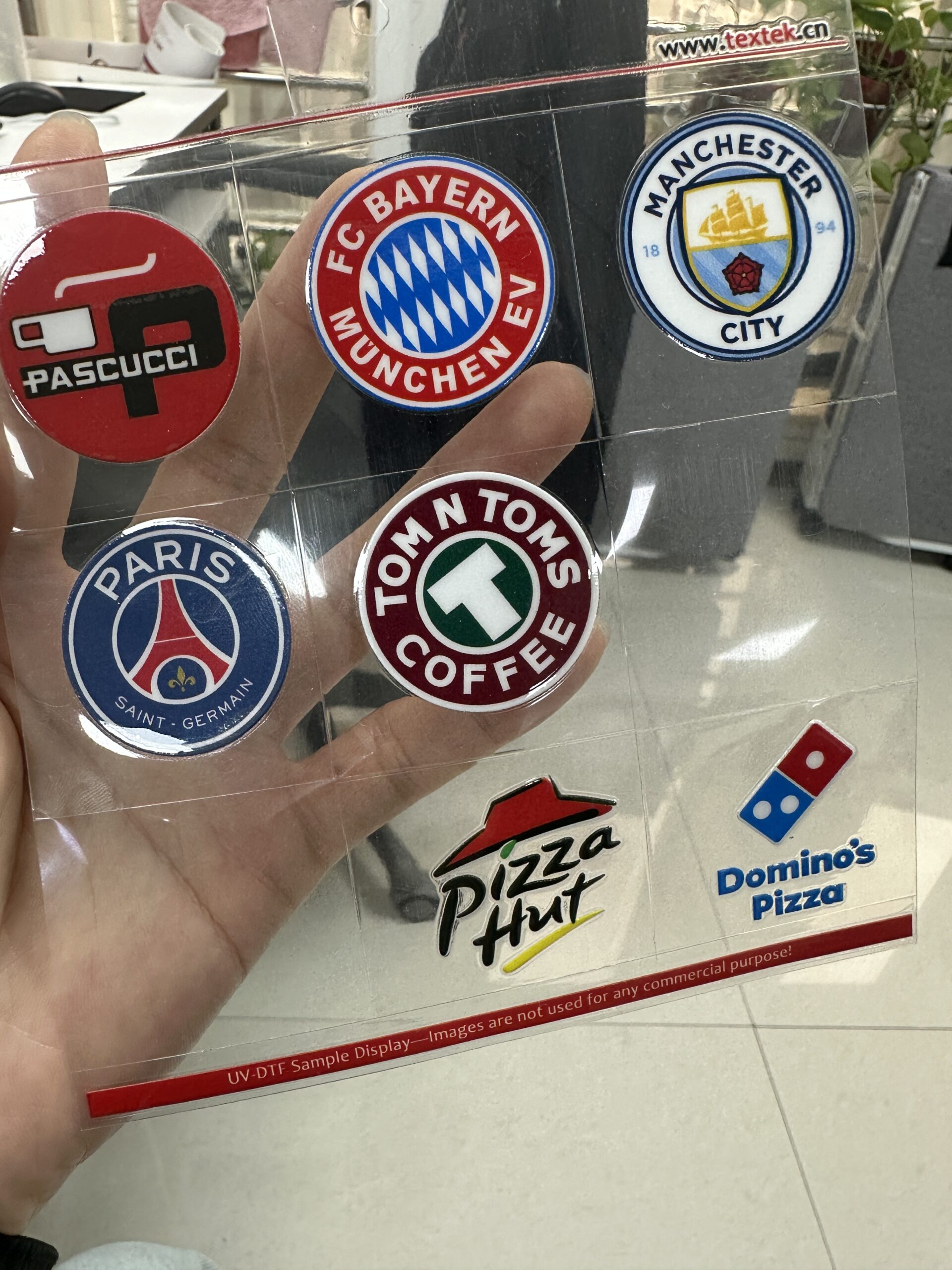 uv transfer stickers logo stickers trademark hollow words customized crystal label stickers stickers custom labels