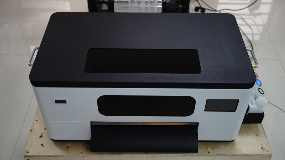 High-precision DTF-E30 printer, fast thermal transfer for customized T-shirts, CMYK+W color printing