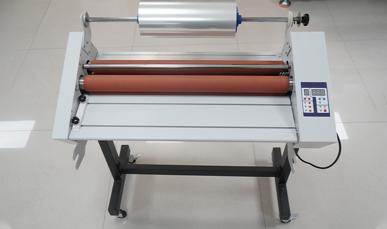 L-650 multi-functional laminating machine suitable for packaging, printing, and signage applications